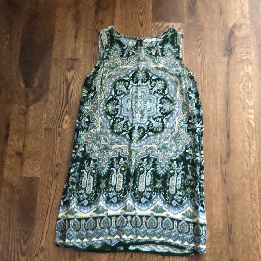 Intricate green shift style dress